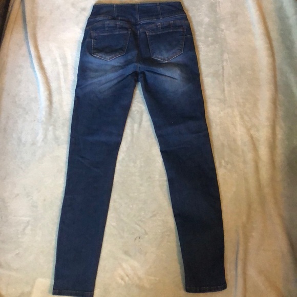 Keep Dreaming Booty Shaping Jeans - Picture 2 of 3